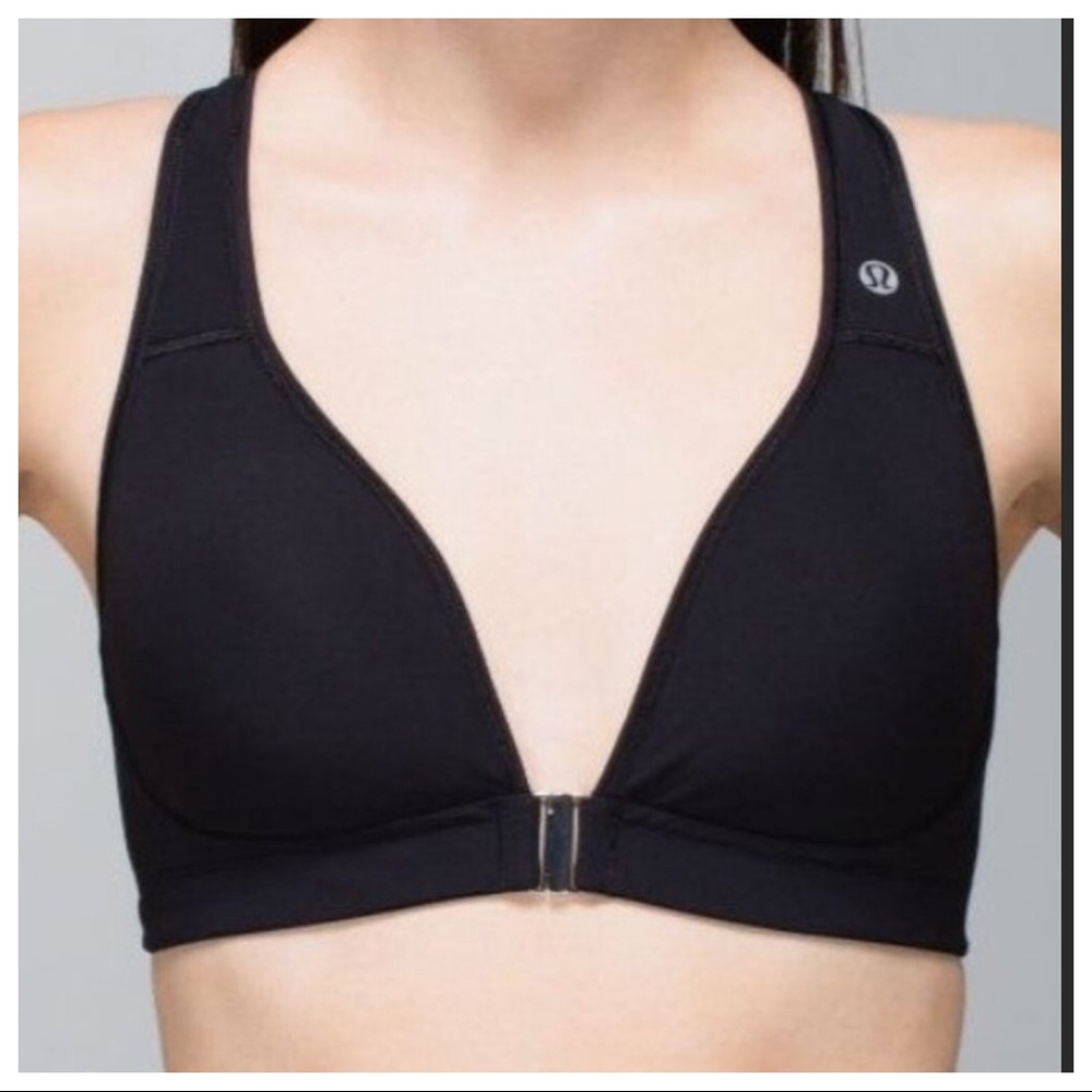 Lululemon Lift & Separate black sports bra front clasp